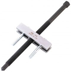 Gear And Pulley Puller, Puller spread 1-1/2" to 4-1/4